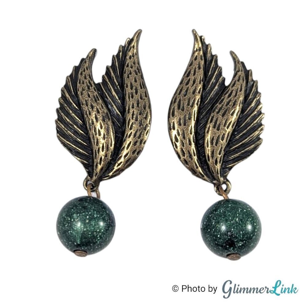 Vintage Winged Green Speckled Ball Bead Dangle Bronze Tone Clip On Earrings